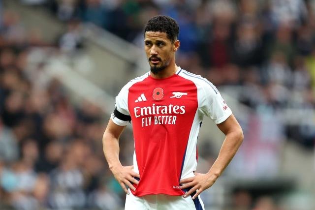 Rio Ferdinand Predicts William Saliba Will Emerge as the World’s Top Center-Back